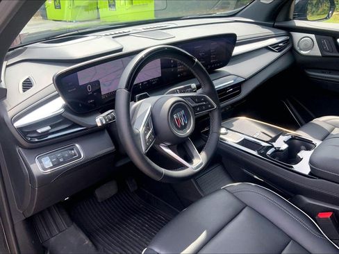Used 2026 Buick Enclave Avenir w/ Super Cruise Package AWD/4WD image 35