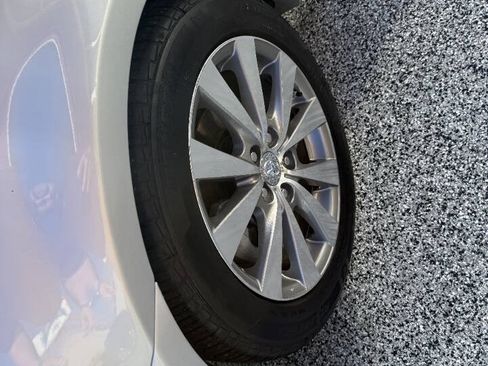 Used 2011 Toyota Avalon Limited FWD image 4