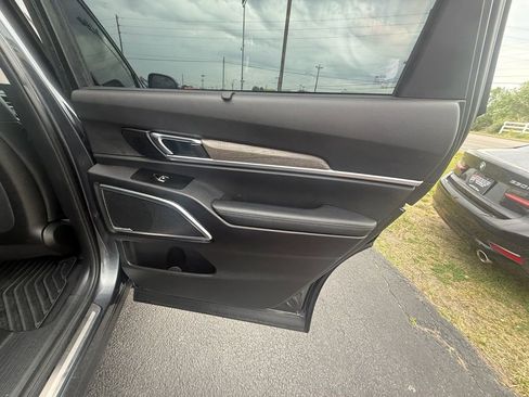 Used 2021 Kia Telluride SX w/ Nightfall Edition Package image 21