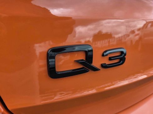 Used 2022 Audi Q3 2.0T Premium Plus w/ Premium Plus Package AWD/4WD image 16