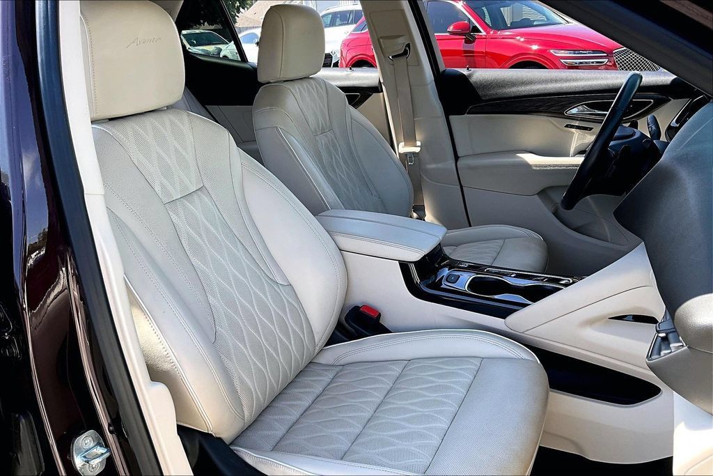 Used 2023 Buick Envision Avenir FWD image 30