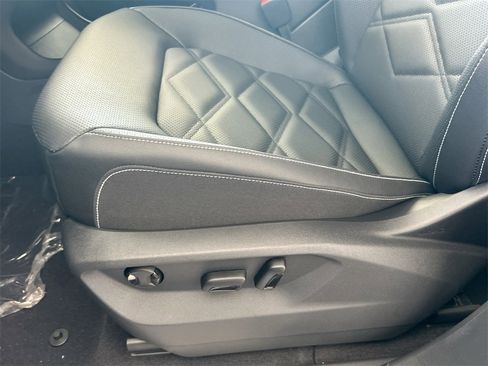 New 2026 Volkswagen Atlas SE image 12