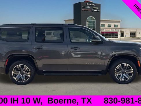 Used 2023 Jeep Wagoneer 4WD w/ Premium Group I image 2