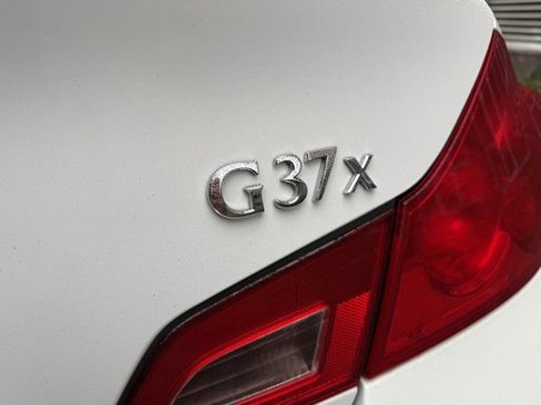 Used 2011 INFINITI G37 x w/ Premium Pkg image 34