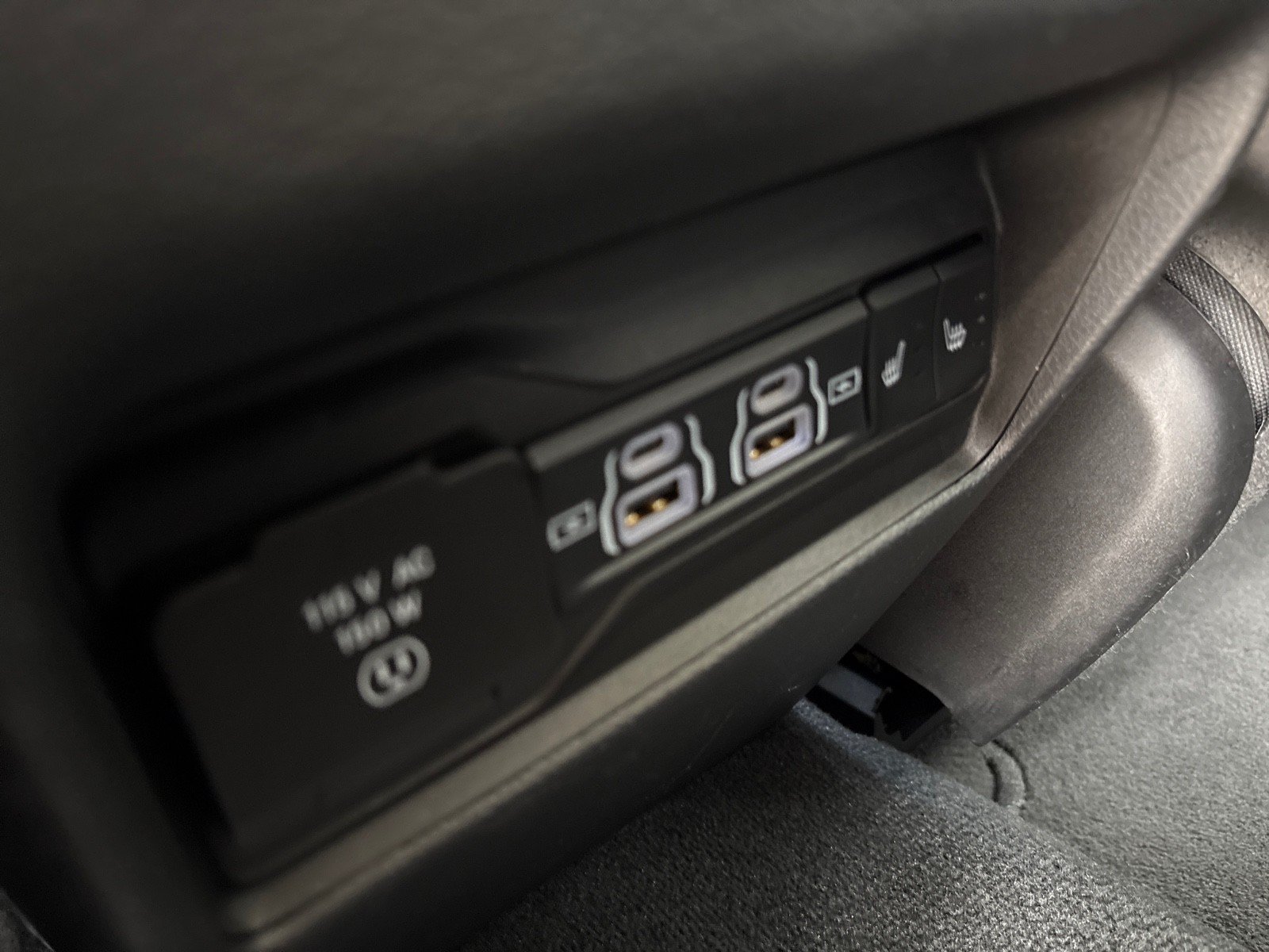 Used 2023 Jeep Grand Cherokee Limited AWD/4WD image 6