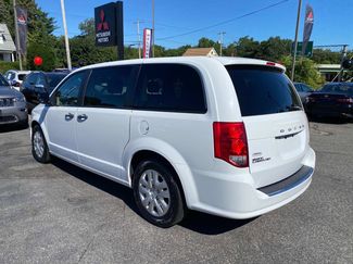 Used 2019 Dodge Grand Caravan SE video 3