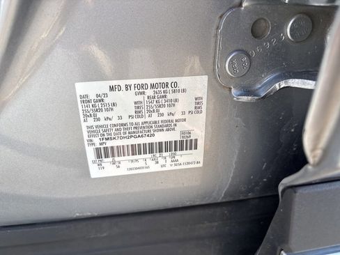 Used 2023 Ford Explorer XLT w/ Equipment Group 202A image 21