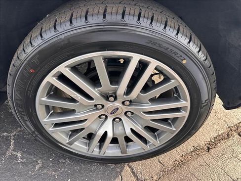 Used 2023 Ford Expedition Limited image 37