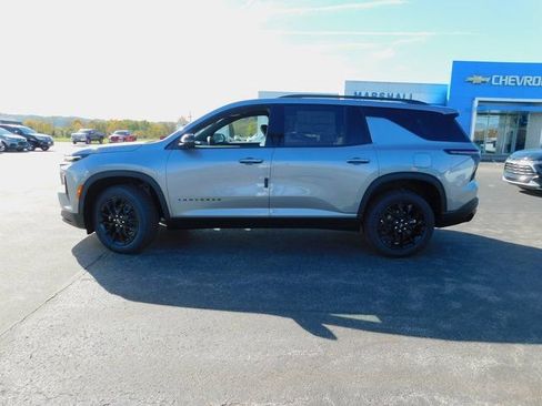 New 2026 Chevrolet Traverse LT w/ Midnight/Sport Edition FWD image 10