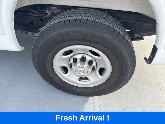 Used 2025 Chevrolet Express 2500 w/ Driver Convenience Package RWD image 16