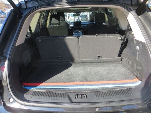 Used 2023 Lincoln Aviator AWD w/ Premium Package image 22