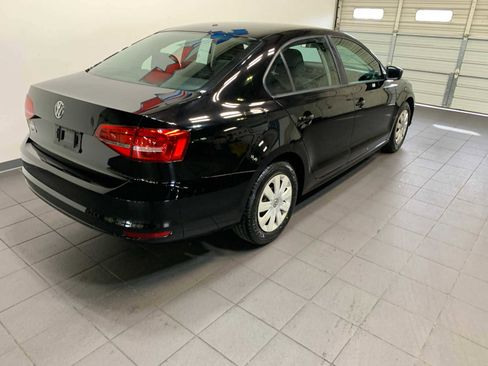 Used 2015 Volkswagen Jetta S image 3