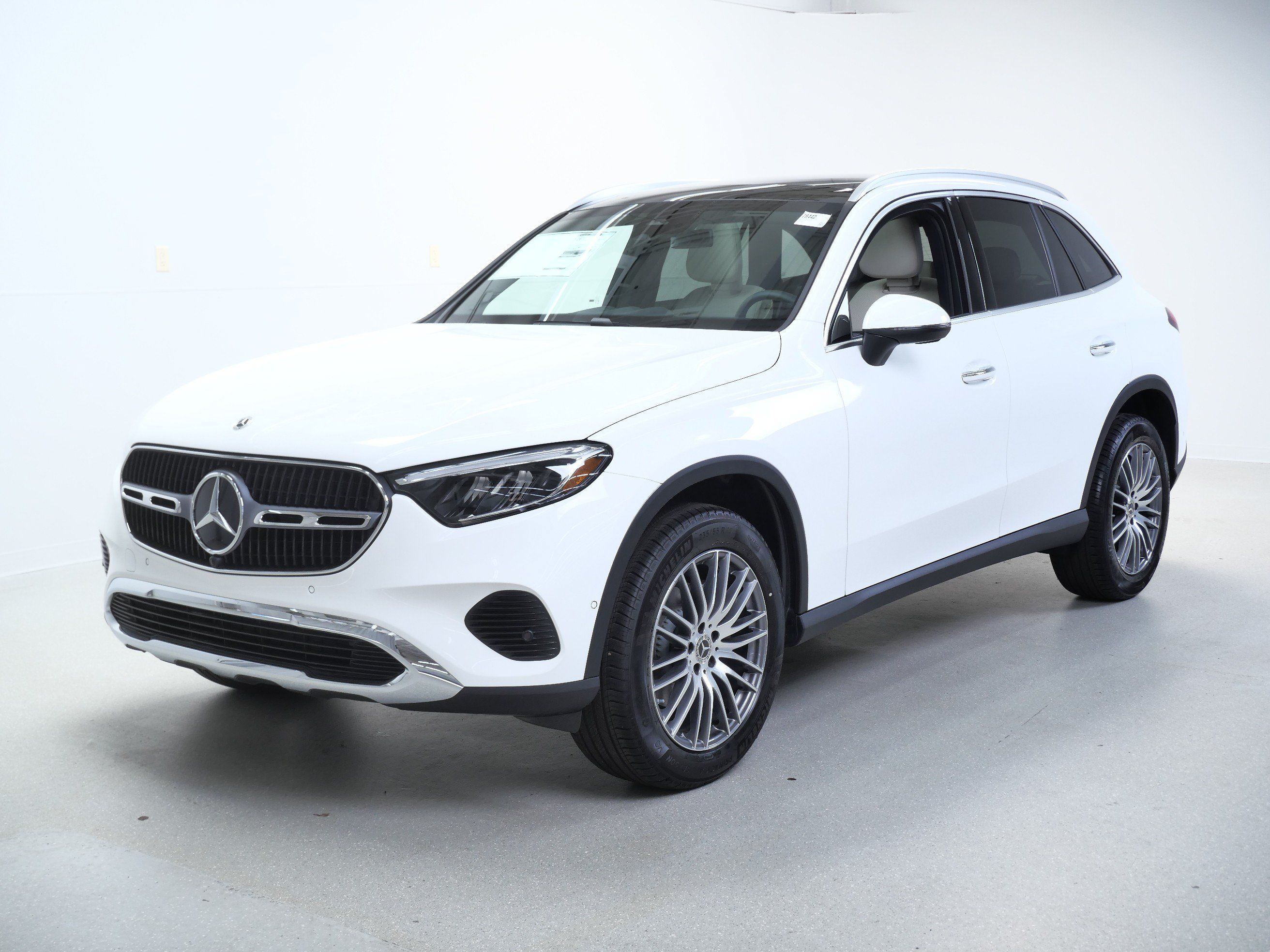 New 2026 Mercedes-Benz GLC 300 4MATIC image 4