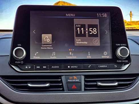 Used 2025 Nissan Altima 2.5 SR image 24