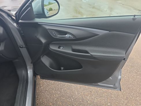 Used 2025 Buick Envista Preferred FWD image 16