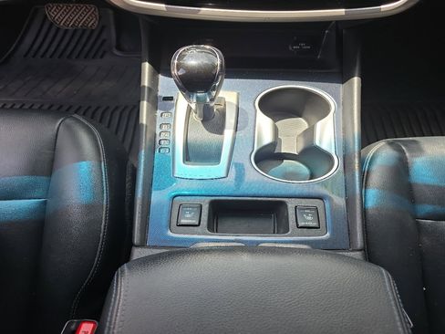 Used 2016 Nissan Maxima Platinum FWD image 17