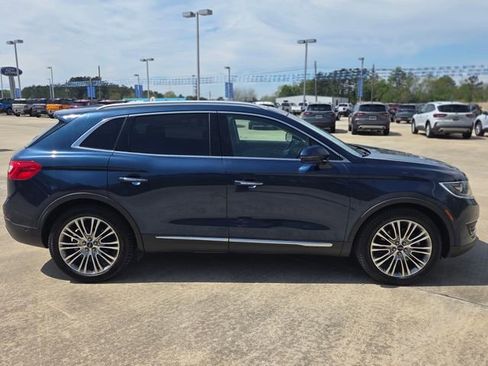 Used 2017 Lincoln MKX Reserve w/ Driver Assistance Package image 7