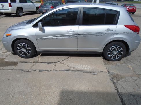 Used 2010 Nissan Versa 1.8 S w/ PWR Plus Pkg image 5