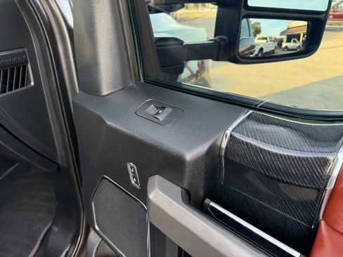 Used 2020 Ford F350 Platinum w/ FX4 Off-Road Package image 25