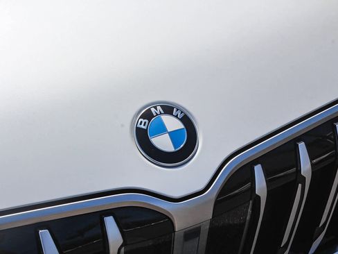 Used 2025 BMW X1 xDrive28i w/ Premium Package image 11