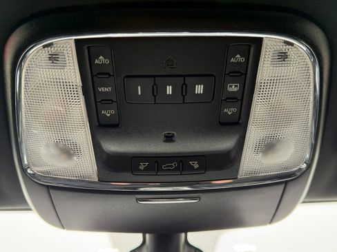 Used 2018 Jeep Grand Cherokee Overland image 22