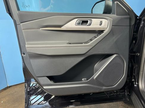 New 2026 Ford Explorer Active w/ Active Comfort Package AWD/4WD image 32