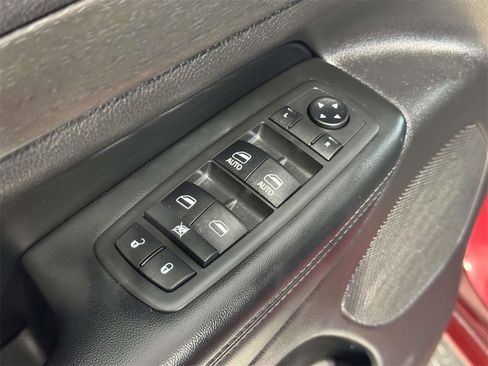 Used 2018 Jeep Grand Cherokee Altitude image 25