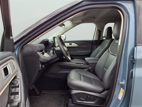 Used 2026 Ford Explorer Active w/ Active Comfort Package AWD/4WD image 15