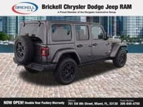 Used 2025 Jeep Wrangler Unlimited Sahara w/ Safety Group AWD/4WD image 18
