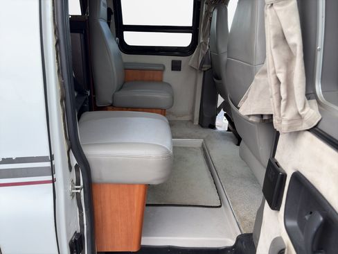 Used 2008 Chevrolet Express 3500 Extended w/ Power Package RWD image 20