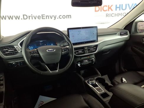Used 2023 Ford Escape Platinum AWD/4WD image 10