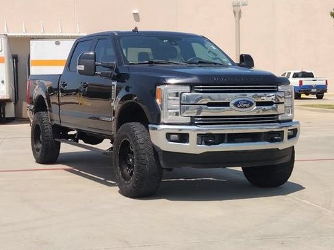 Used 2019 Ford F250 Lariat w/ Lariat Ultimate Package AWD/4WD image 3