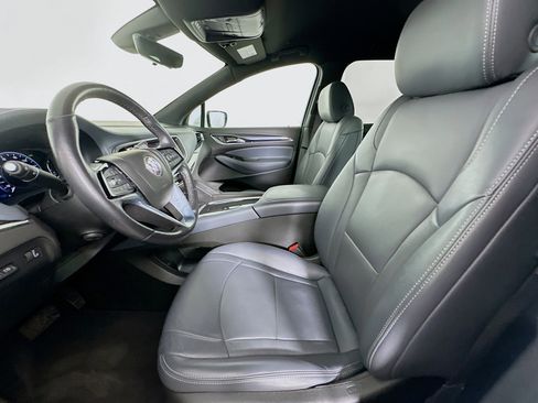 Used 2024 Buick Enclave Premium image 13