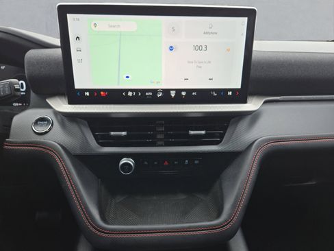 Used 2025 Ford Explorer ST-Line image 17