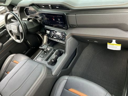Used 2026 GMC Sierra 1500 AT4 w/ AT4 Premium Package AWD/4WD image 29