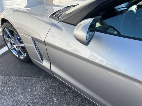 Used 2006 Chevrolet Corvette Convertible w/ Preferred Equipment Group RWD image 16