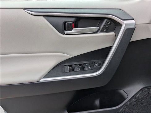 Used 2023 Toyota RAV4 XLE Premium FWD image 10