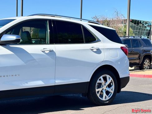 Used 2020 Chevrolet Equinox Premier FWD image 8