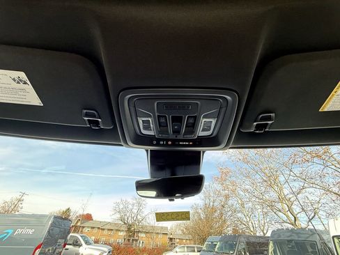 Used 2024 Chevrolet Silverado 3500 High Country w/ Technology Package image 28