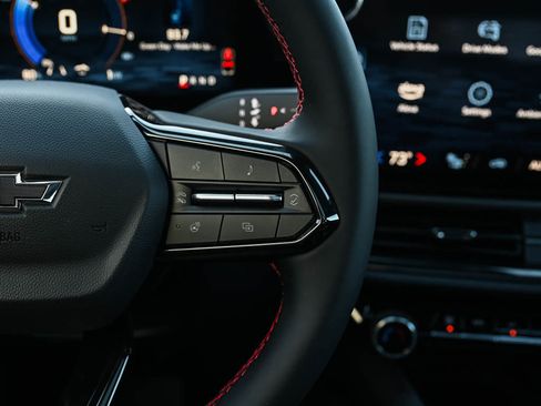 New 2025 Chevrolet Equinox EV RS w/ LPO, Trailering Package image 21