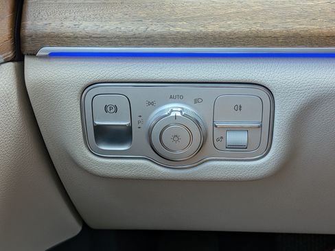 Used 2020 Mercedes-Benz GLS 450 4MATIC w/ Convenience Package image 26