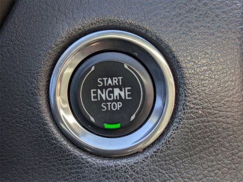 Used 2020 Cadillac XT4 Premium Luxury image 37