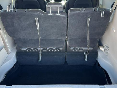 Used 2023 Chrysler Pacifica Limited FWD image 26