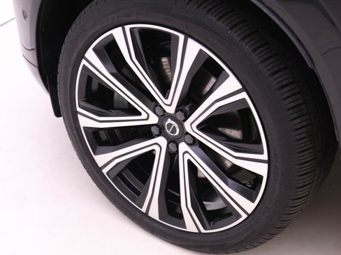 Certified 2023 Volvo XC60 B6 Ultimate w/ Protection Package Premier image 21