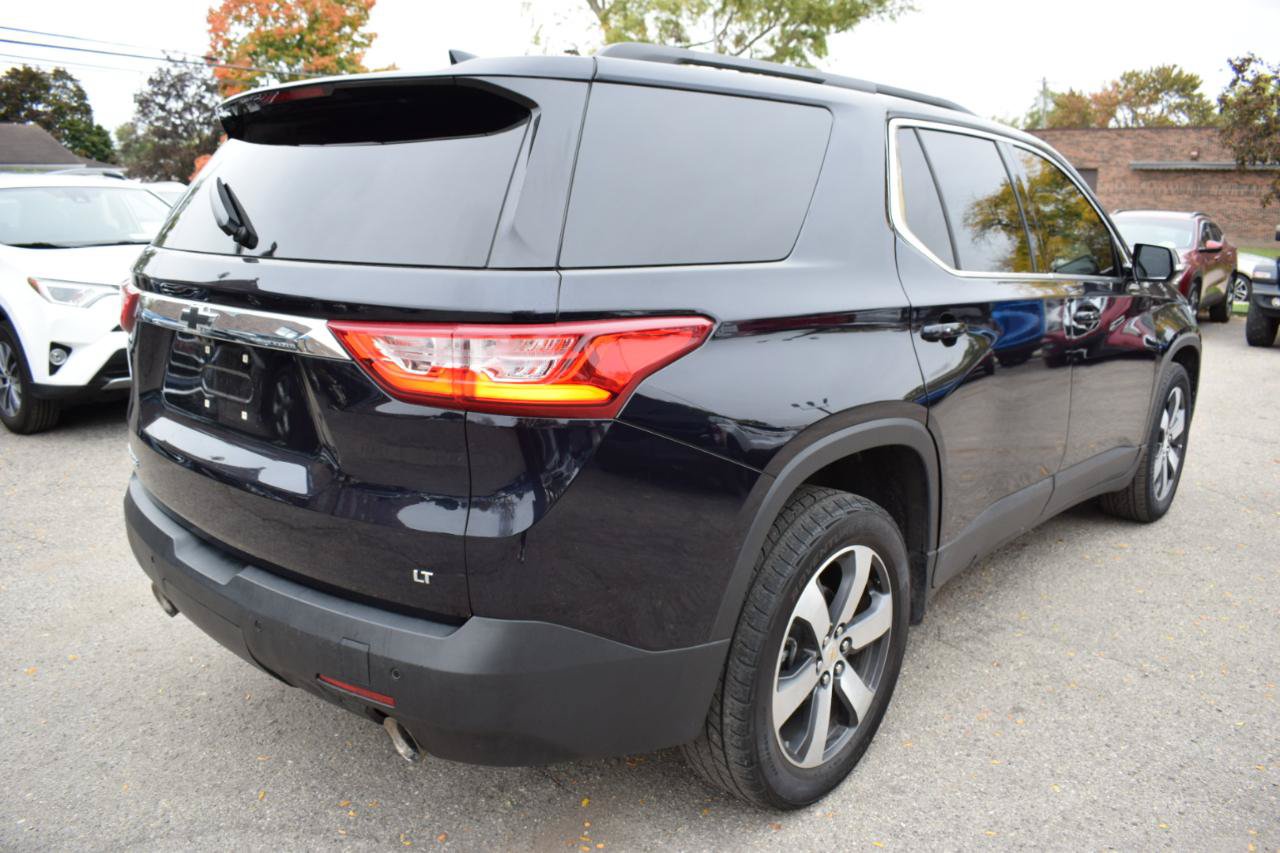 Used 2020 Chevrolet Traverse LT w/ LT Premium Package FWD image 7