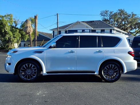 Used 2023 Nissan Armada Platinum w/ Captain's Chairs Package image 3