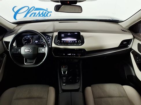 Used 2025 Nissan Rogue SV FWD image 14