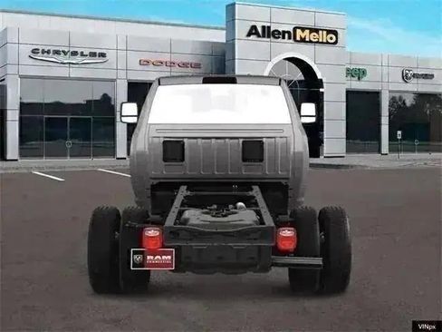 New 2024 RAM 3500 Tradesman image 25