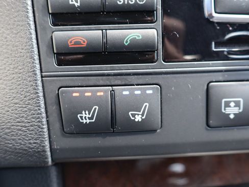 Used 2013 Mercedes-Benz E 350 BlueTEC Sedan image 30