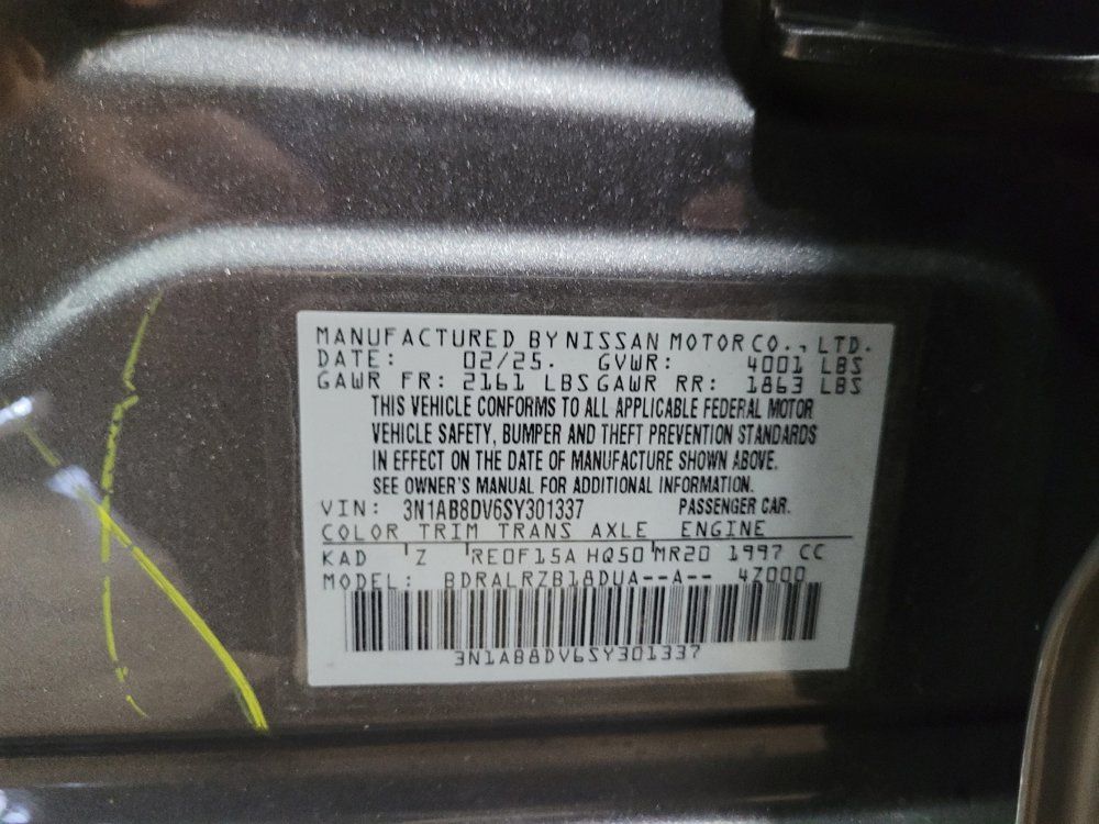 Used 2025 Nissan Sentra SR FWD image 33